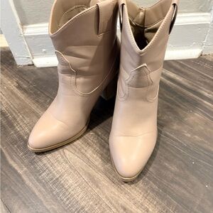 Women's Tan Ankle Boots